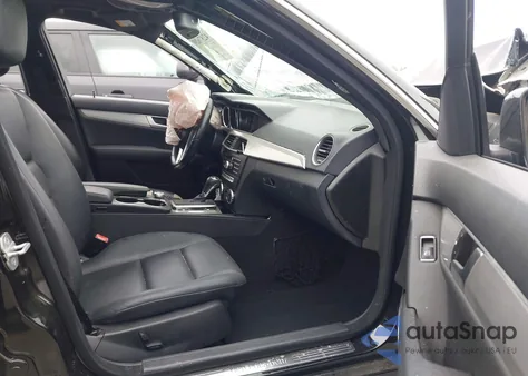 2013 Mercedes-Benz C 250 Sport from USA, damaged, VIN WDDGF4HB5DR245832